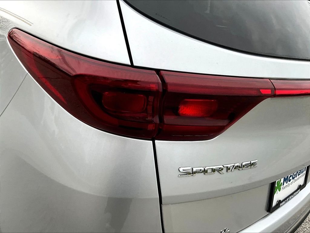 2022 Kia Sportage EX - Photo 27