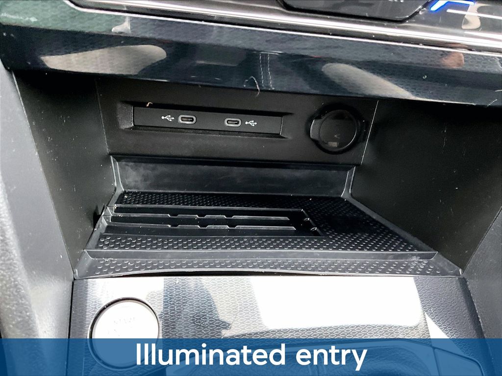 2025 Volkswagen Taos SE - Photo 21