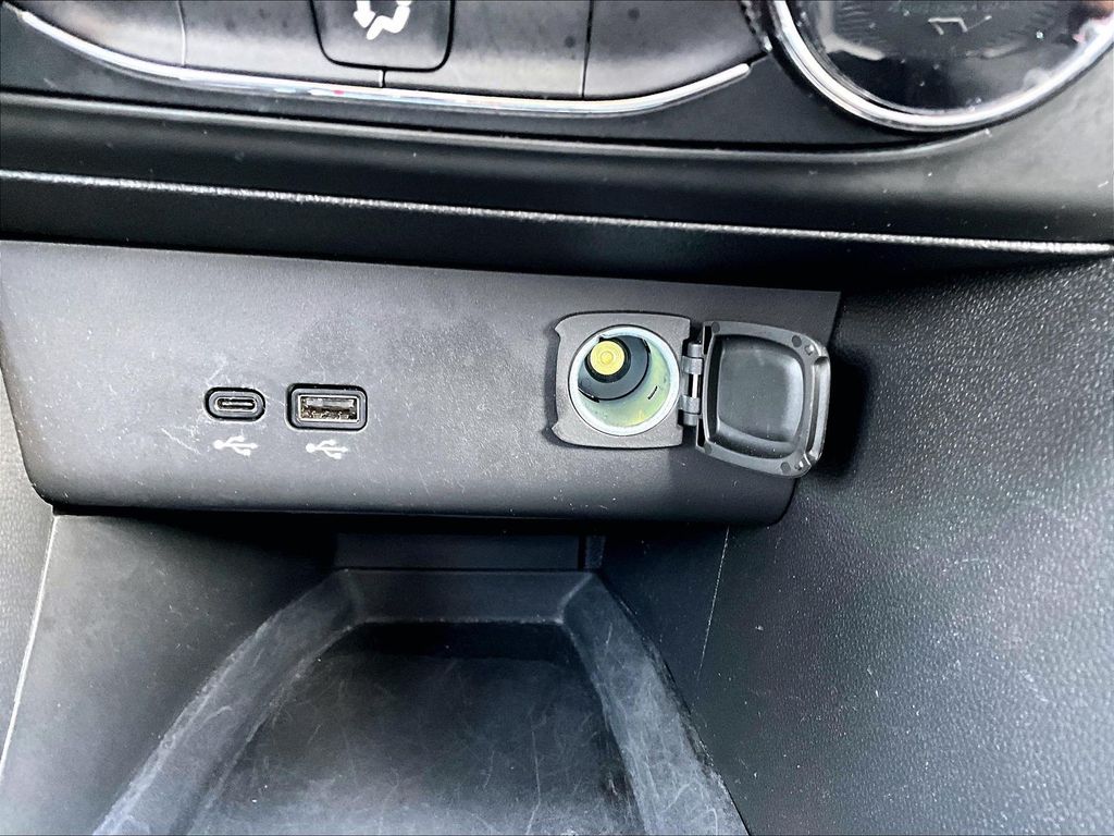 2025 Buick Encore GX Preferred - Photo 21