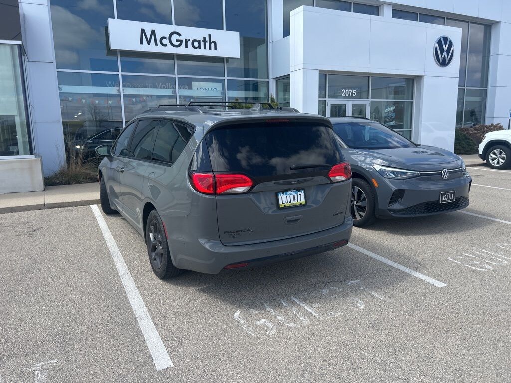 Used 2020 Chrysler Pacifica Limited Van Passenger Van