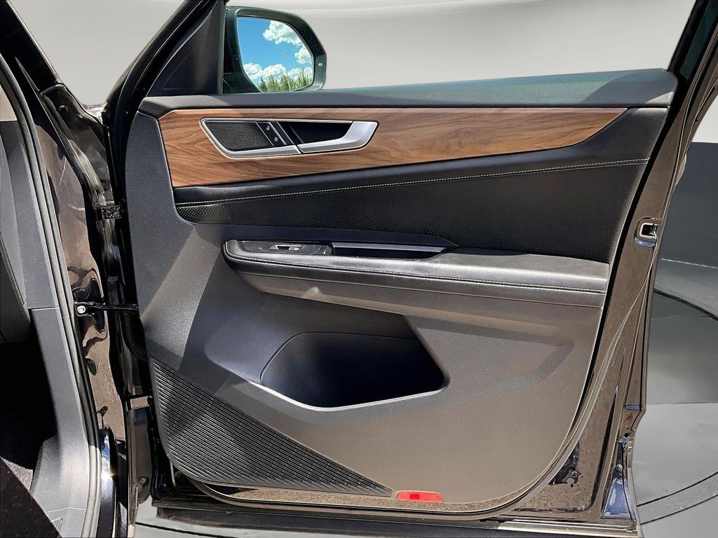 2024 Volkswagen Atlas SE - Photo 32