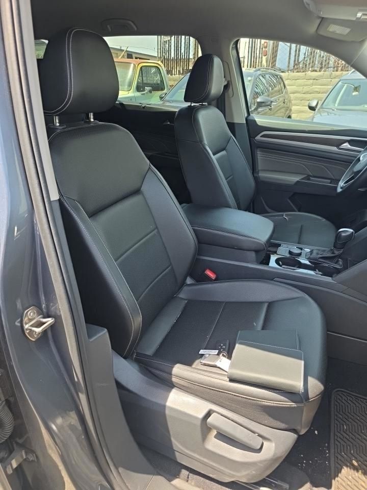 2023 Volkswagen Atlas SE w/Tech - Photo 11