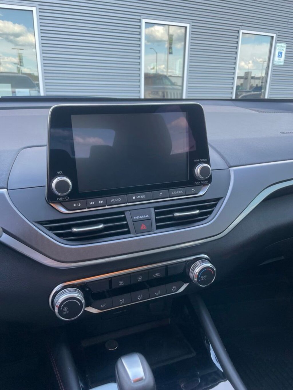 Used 2025 Nissan Altima SR Sedan