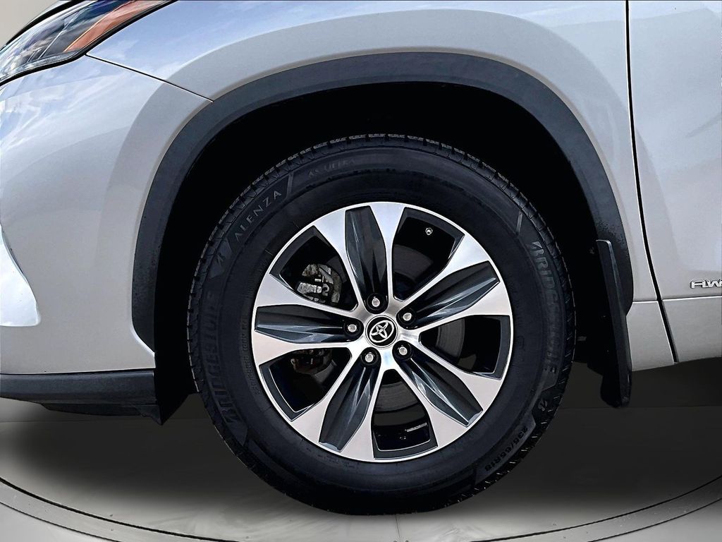 2022 Toyota Highlander XLE - Photo 37