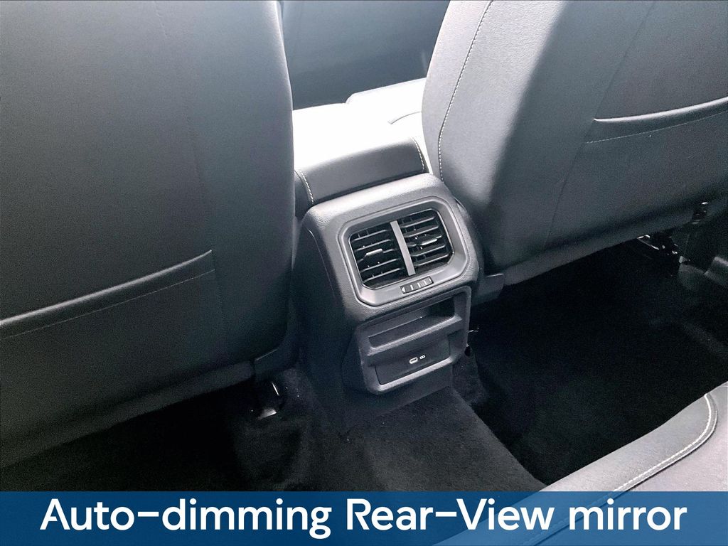 2022 Volkswagen Taos SEL - Photo 13