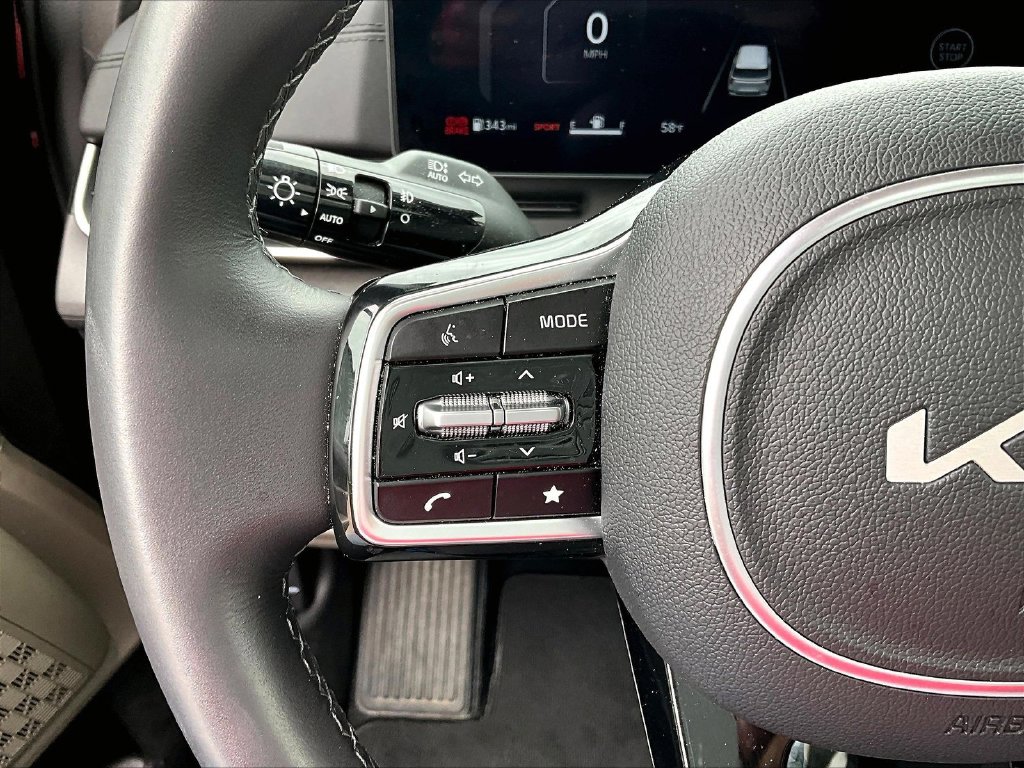 2025 Kia Carnival SX - Photo 14