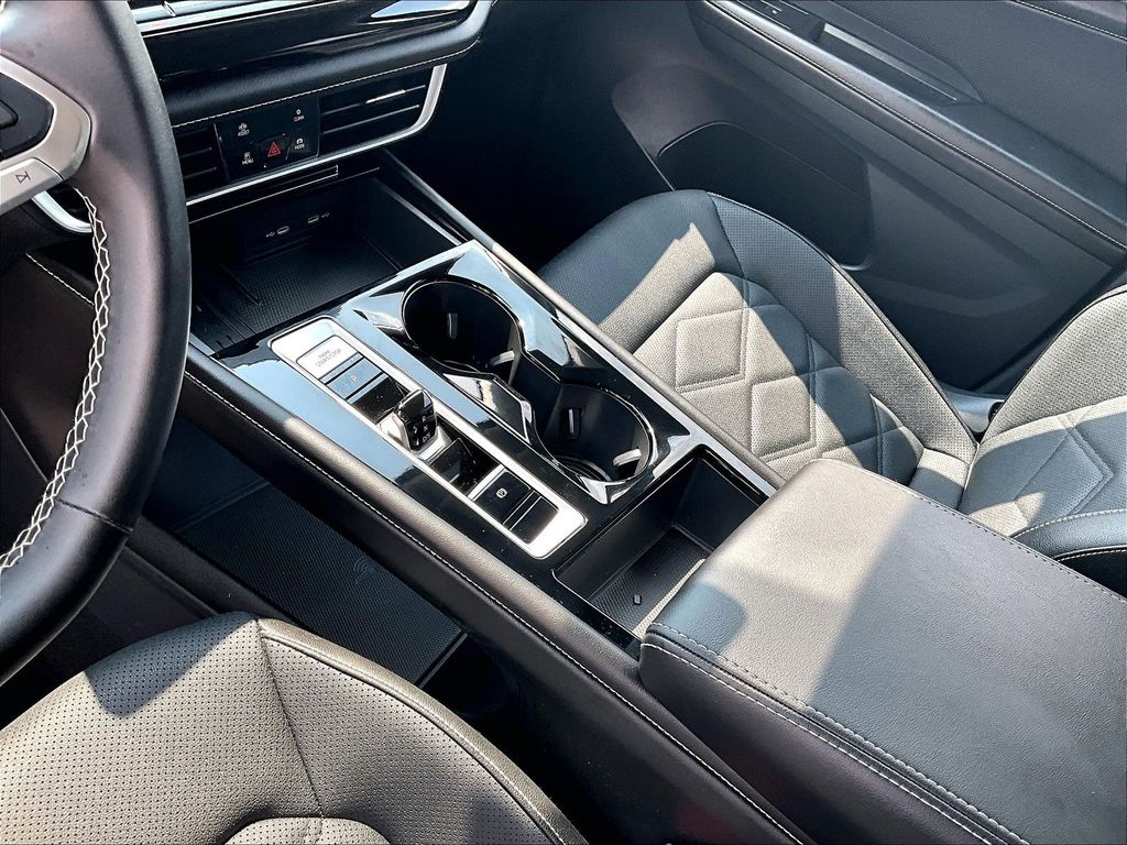 2026 Volkswagen Atlas SE w/Tech - Photo 23