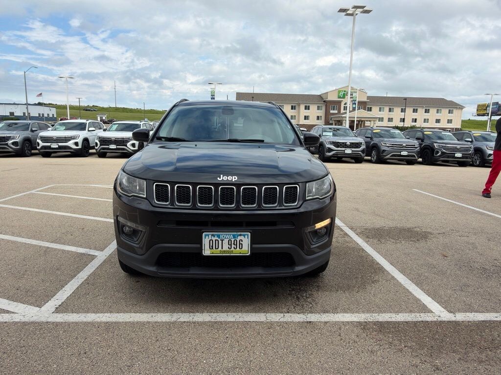 Used 2018 Jeep Compass Latitude 4x4 SUV