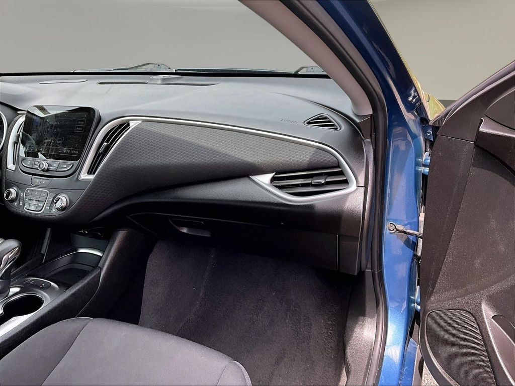 2024 Chevrolet Malibu 1LT - Photo 28