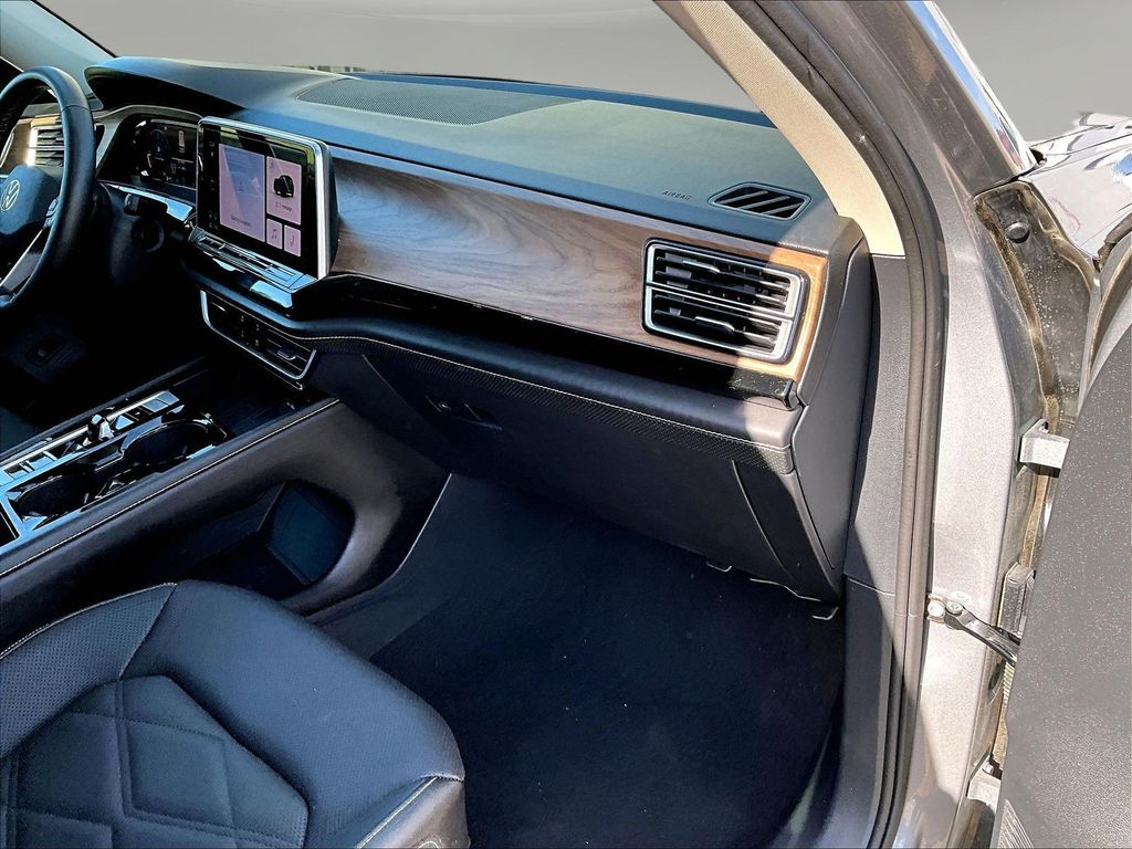 2026 Volkswagen Atlas SE w/Tech - Photo 29