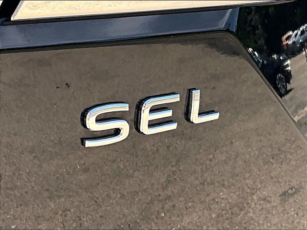 2025 Volkswagen Atlas SEL Premium R-Line - Photo 28