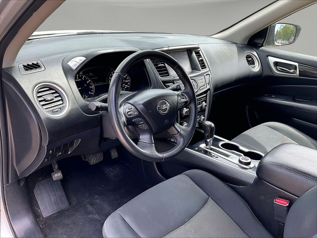 2019 Nissan Pathfinder SV - Photo 22
