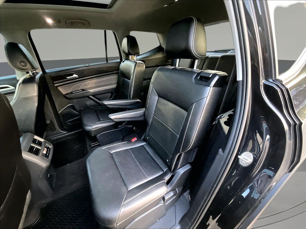 2023 Volkswagen Atlas SE w/Tech - Photo 26