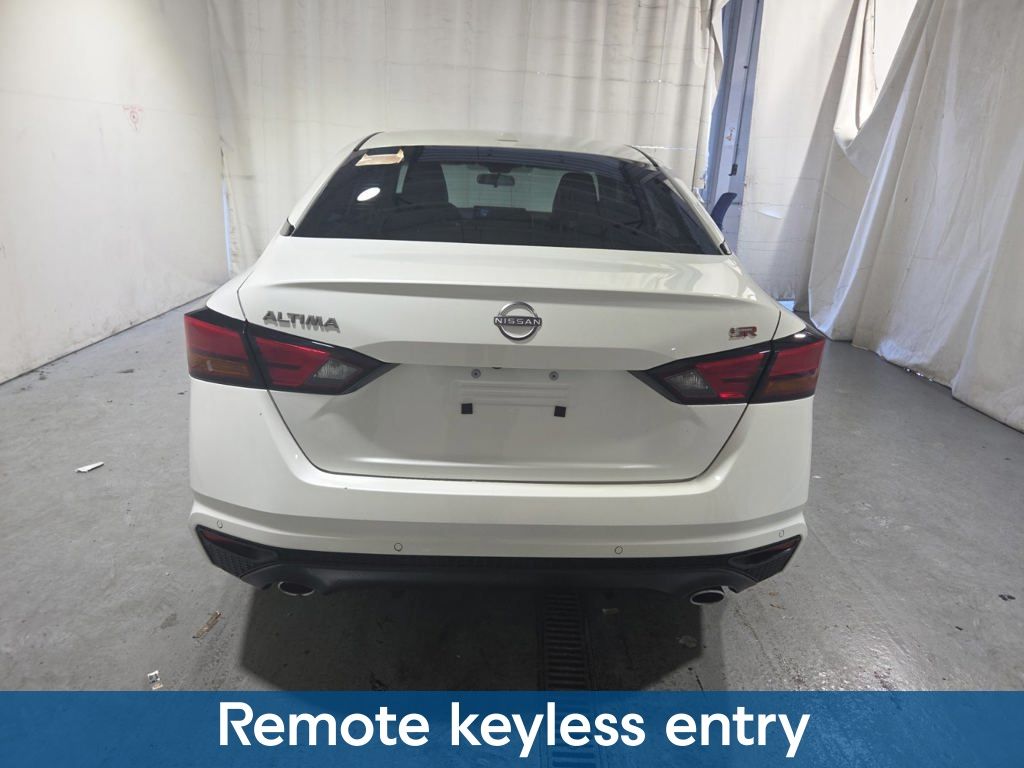 2024 Nissan Altima SR - Photo 12