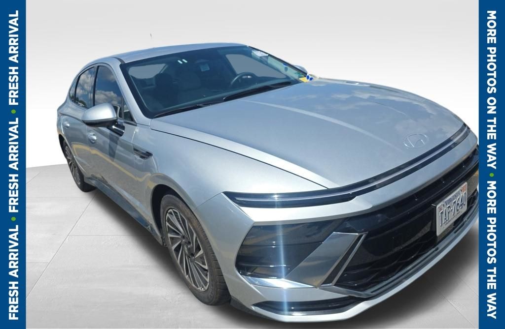 Used 2025 Hyundai Sonata Hybrid SEL Sedan