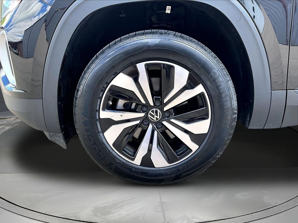 2024 Volkswagen Atlas SE - Photo 35