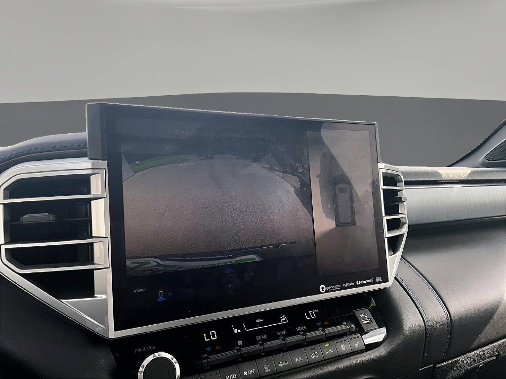 2024 Toyota Sequoia Platinum - Photo 18