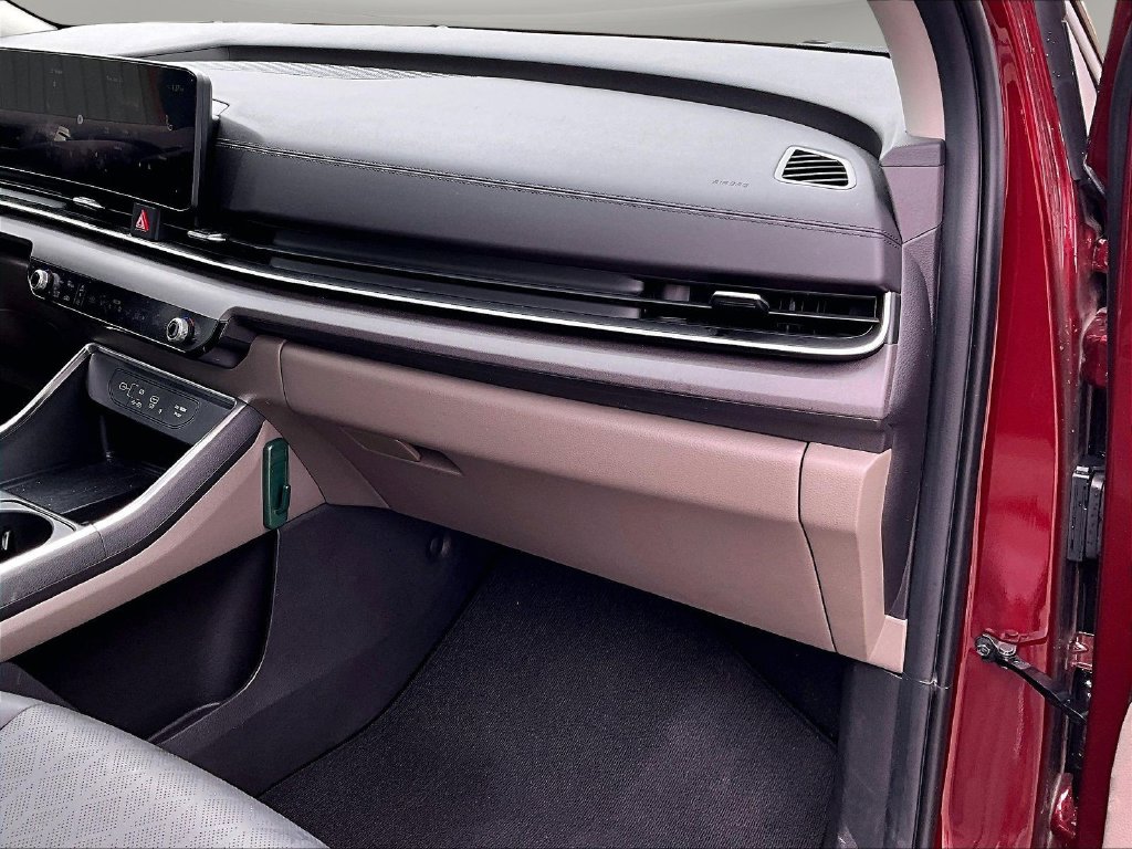 2025 Kia Carnival SX - Photo 30