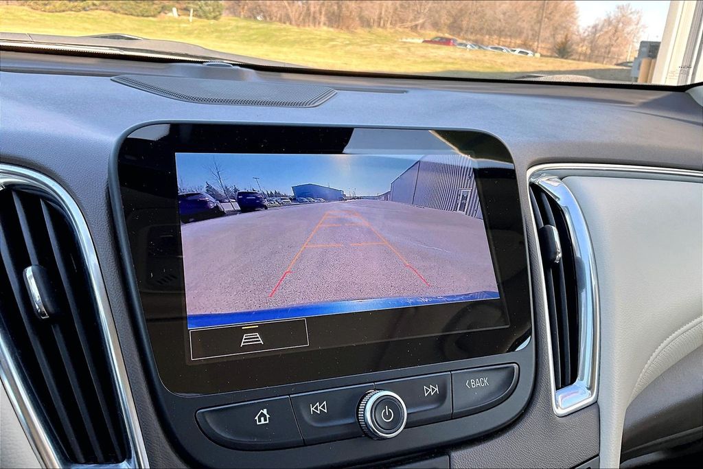 2024 Chevrolet Malibu 2LT - Photo 14