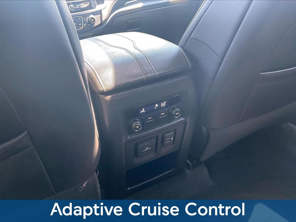 2023 Chevrolet Traverse 3LT - Photo 13