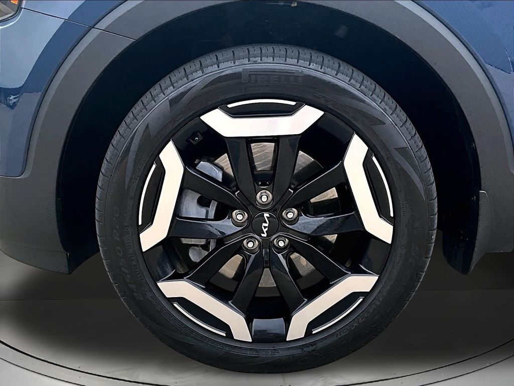 2024 Kia Telluride S - Photo 36