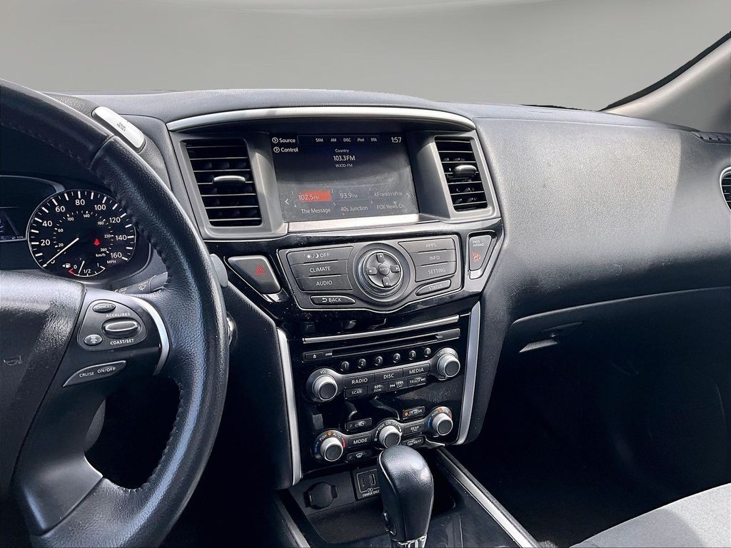 2019 Nissan Pathfinder SV - Photo 12