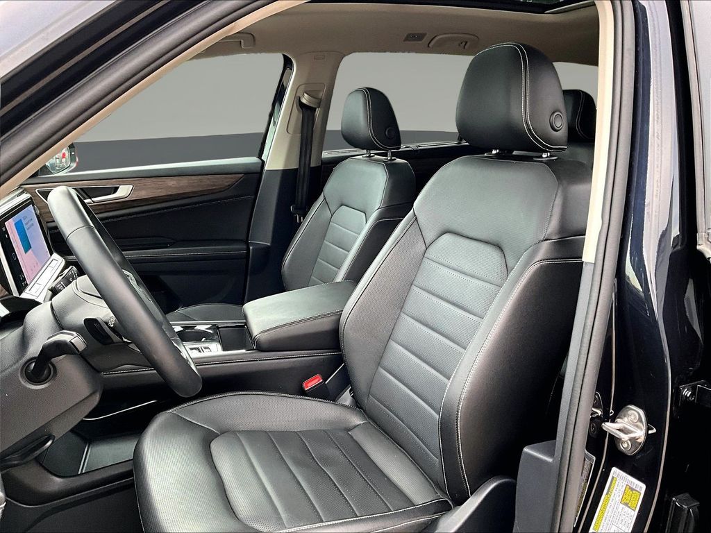 2025 Volkswagen Atlas SEL - Photo 21