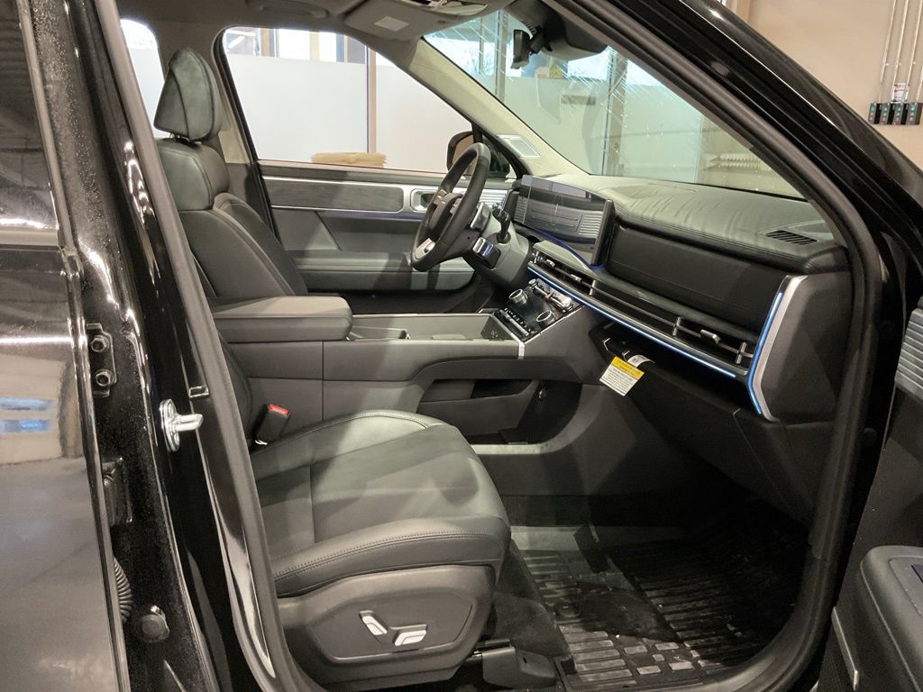 2026 Hyundai Santa Fe Limited - Photo 28