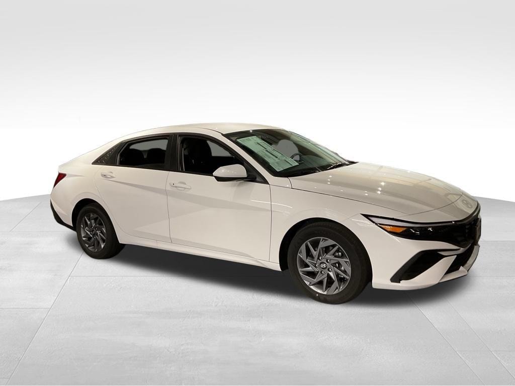 New 2026 Hyundai Elantra Hybrid Blue Sedan