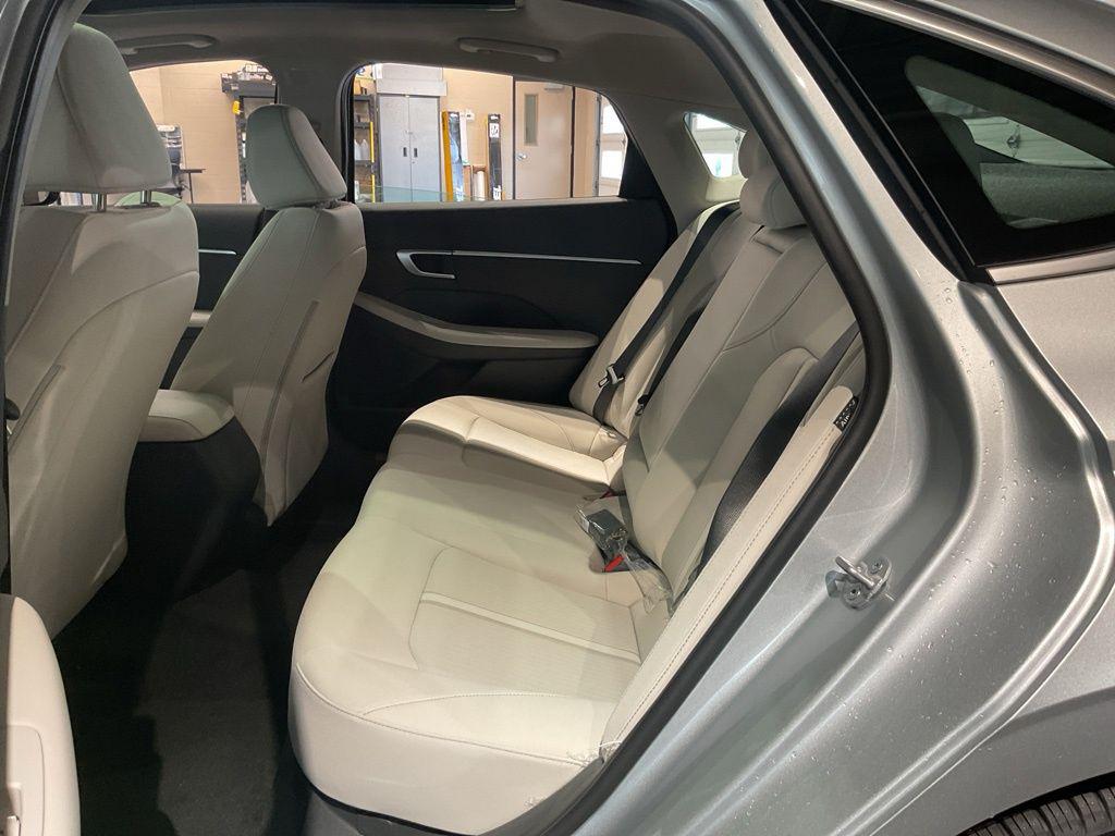 2025 Hyundai Sonata SEL - Photo 19