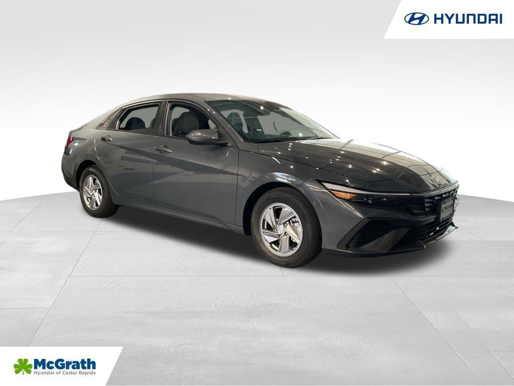 New 2026 Hyundai Elantra SE Sedan