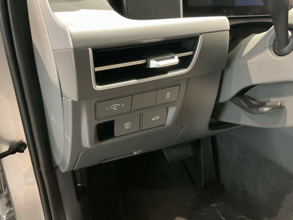 2025 Hyundai Sonata SEL - Photo 11