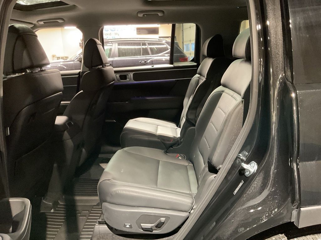 2026 Hyundai Santa Fe Limited - Photo 22