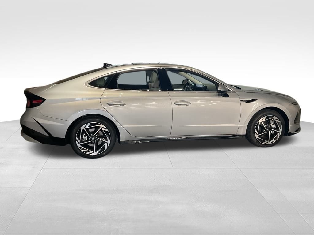 New 2025 Hyundai Sonata SEL Convenience Sedan