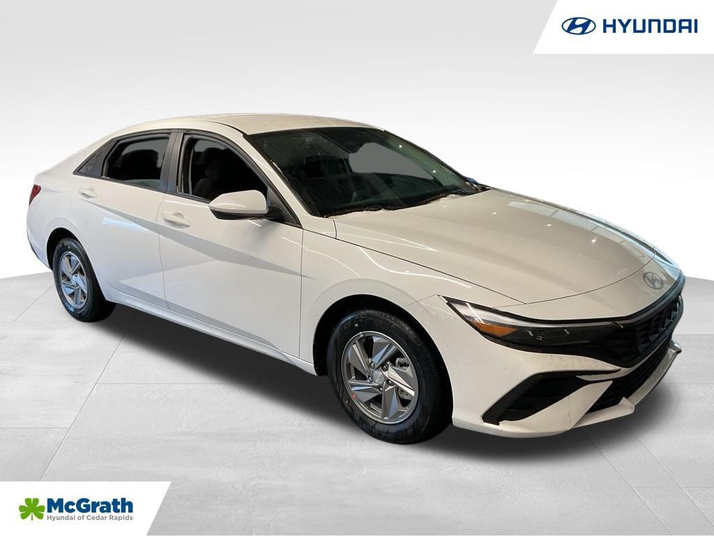 New 2026 Hyundai Elantra SE Sedan