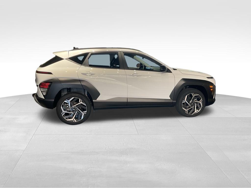 2026 Hyundai Kona SEL photo 2