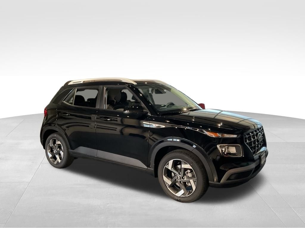 2026 Hyundai Venue SEL w/ 2-Tone Roof IVT's photo