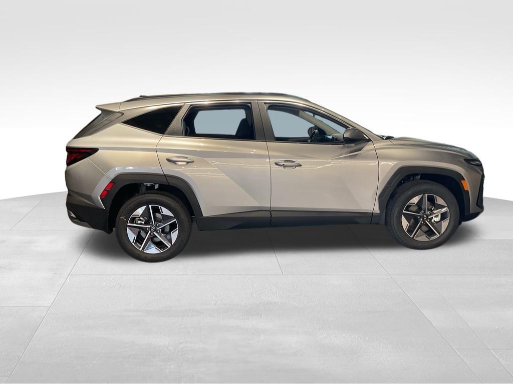 2026 Hyundai Tucson SEL photo 2