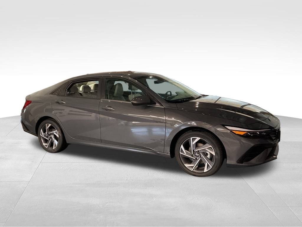 New 2026 Hyundai Elantra Hybrid Limited Sedan