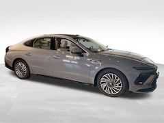 2026 Hyundai Sonata Hybrid SEL Sedan