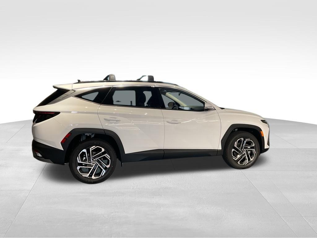 2025 Hyundai Tucson Limited photo 2