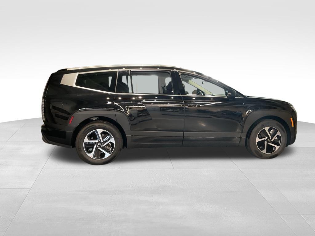 2026 Hyundai Ioniq SE photo 2