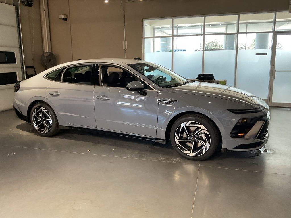 New 2026 Hyundai Sonata SEL Sport Sedan