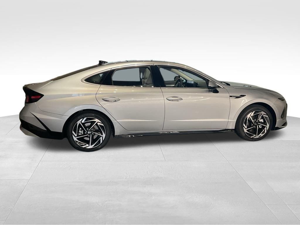 New 2025 Hyundai Sonata SEL Convenience Sedan