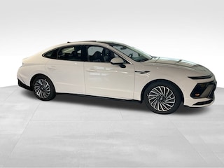 2025 Hyundai Sonata Hybrid Limited Sedan