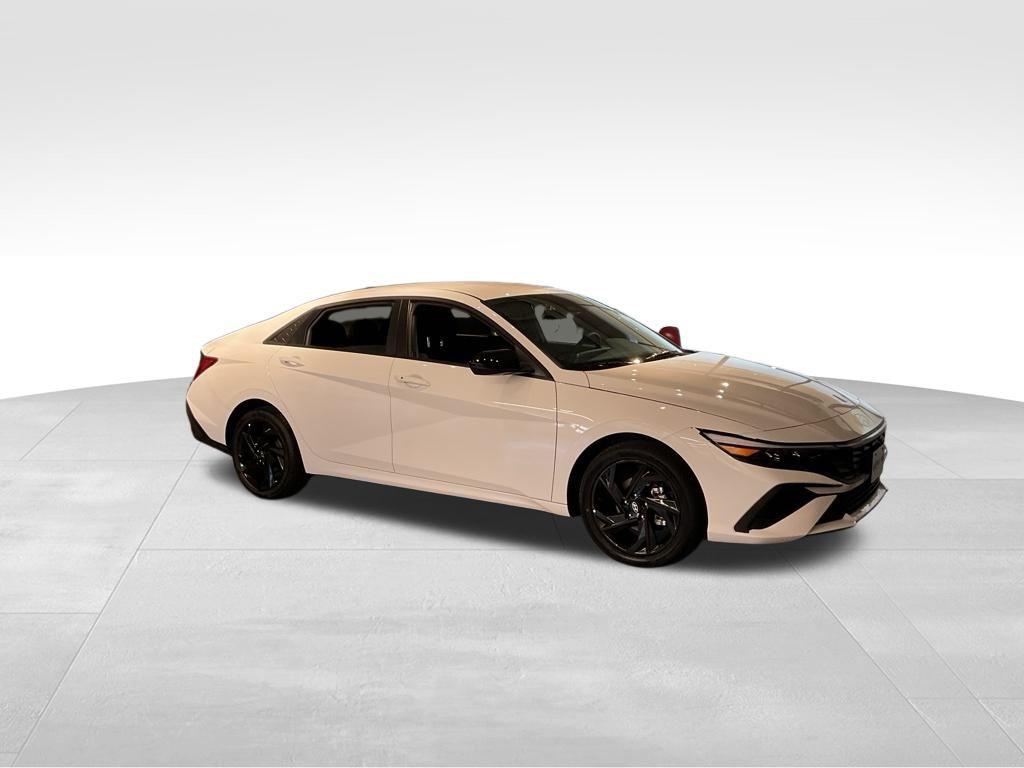 2026 Hyundai Elantra Blue's photo