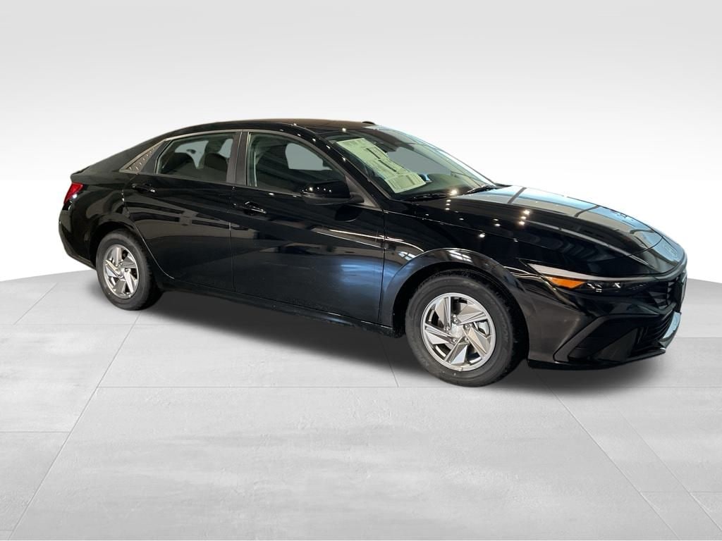 New 2026 Hyundai Elantra SE Sedan