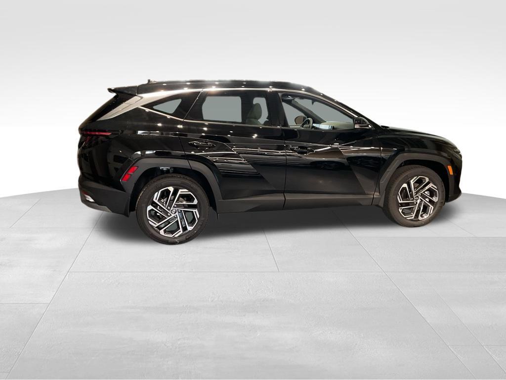 2025 Hyundai Tucson Limited photo 2