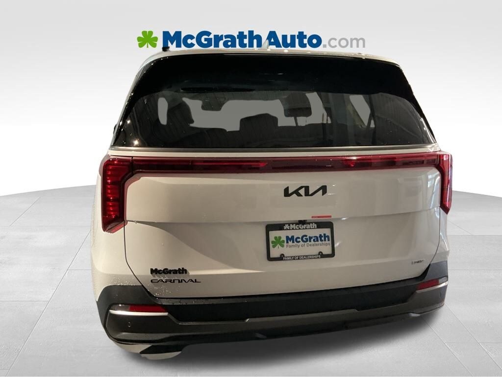 New 2026 Kia Carnival Hybrid SX Van Passenger Van
