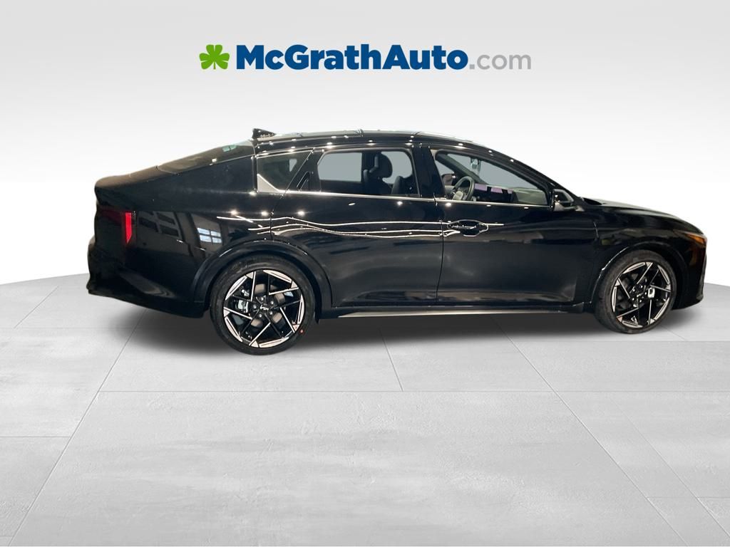 2025 Kia K4 GT-Line photo 3